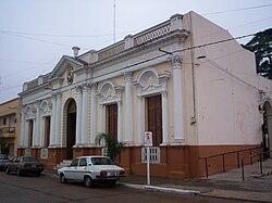 Edificio de la Municipalidad de Curuzú Cuatiá.